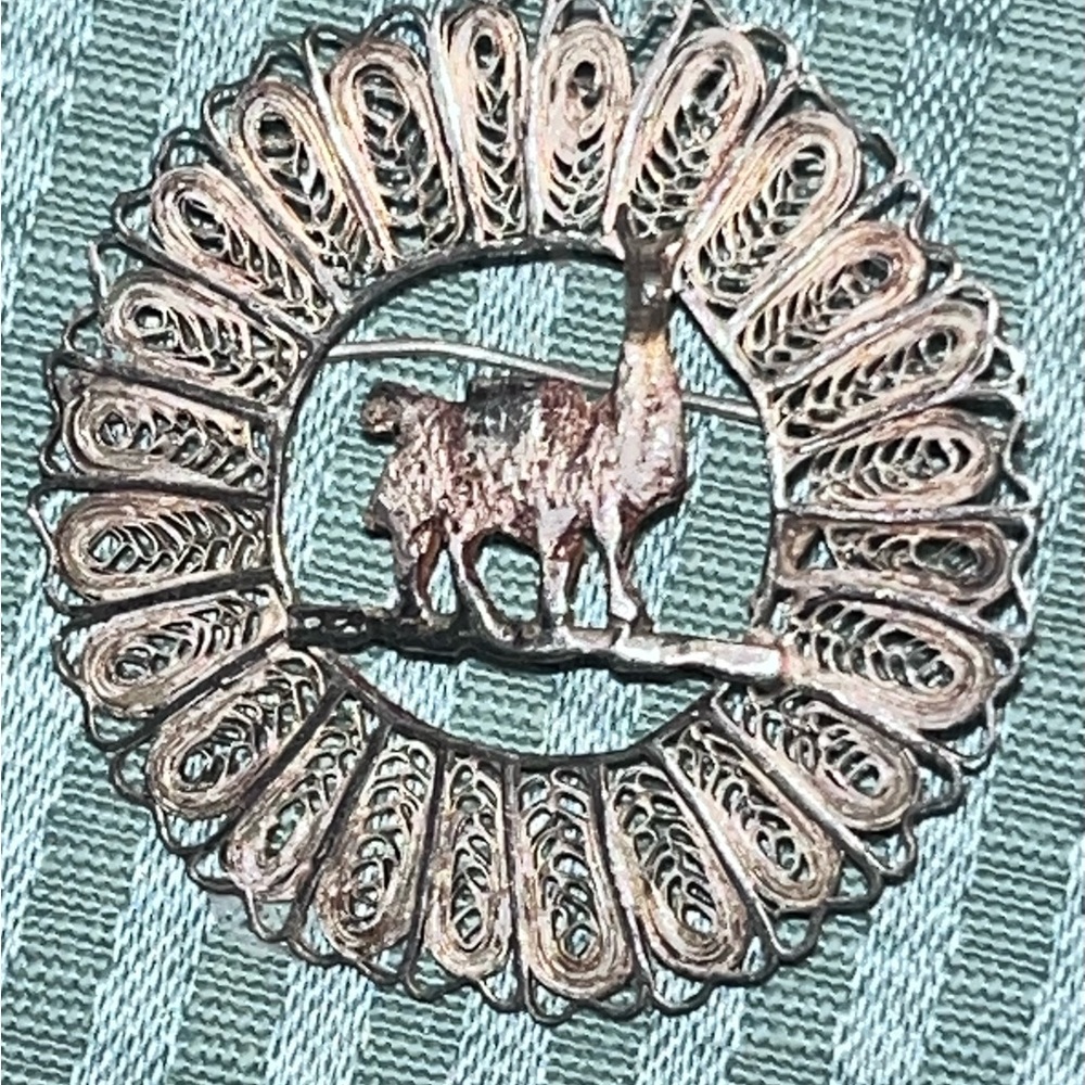 .925 silver filigree India llama/alpaca pin 1960s 1.5”. Pin or necklace
